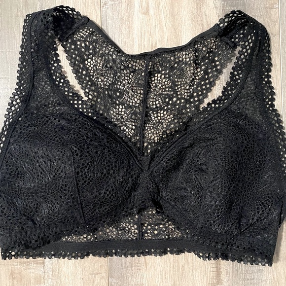 VICTORIA’S SECRET Lace Bralette ❤️❤️ - Picture 1 of 4